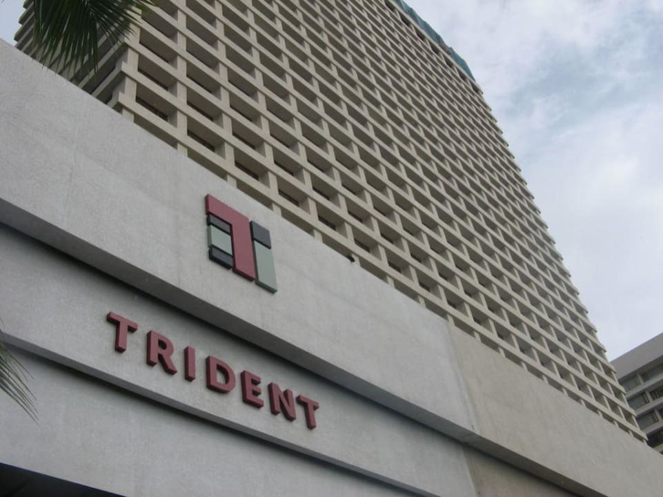 Aussenansicht Hotel Trident Hilton