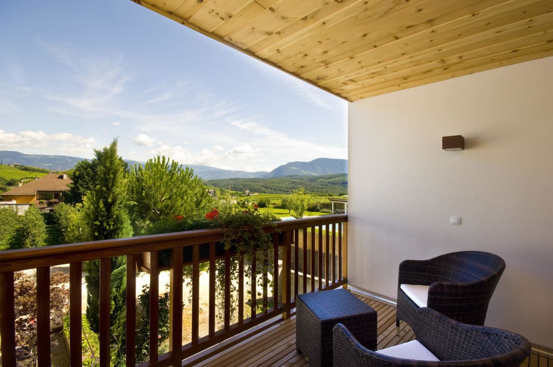 Terrasse Weingut Klosterhof Garni-Hotel