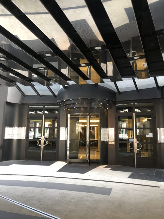 Lobby Renaissance Wien Hotel