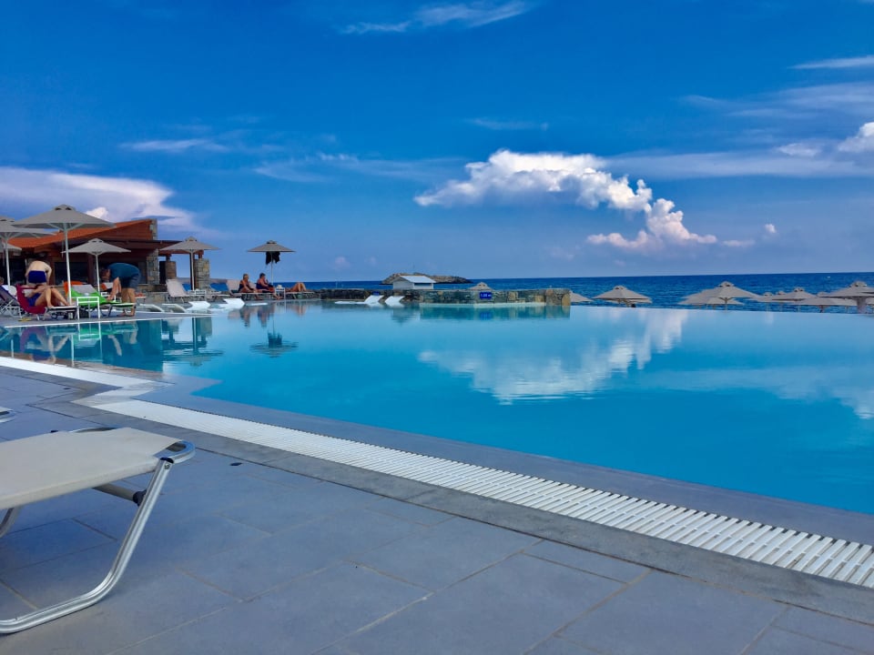 Pool Sentido Unique Blue! Resort and Villas