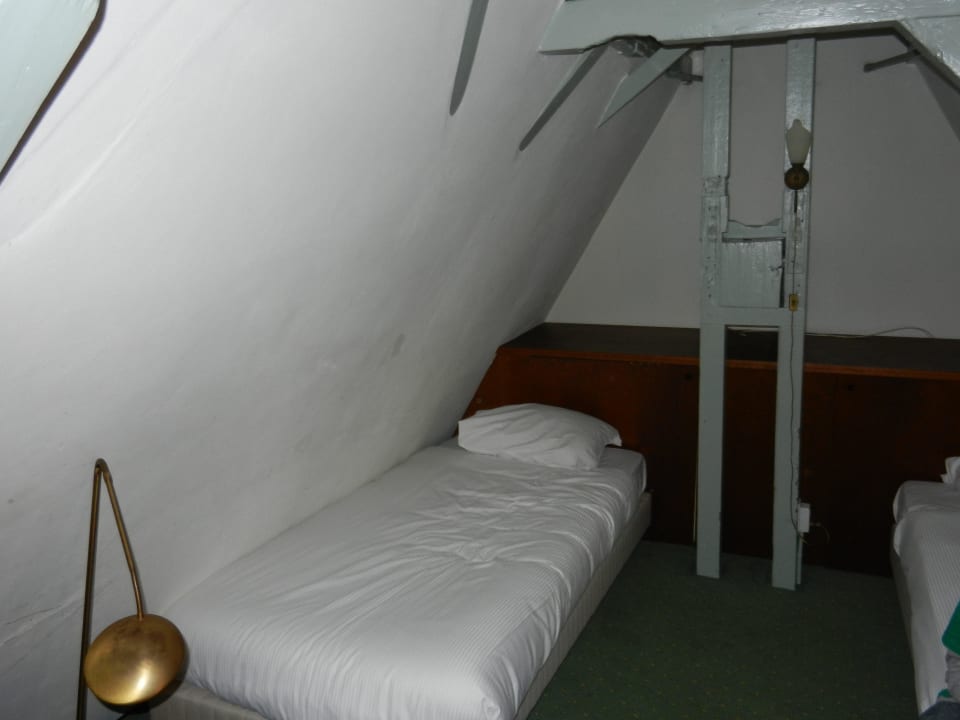 2 Einzelbetten unterm Dach Hotel Agora