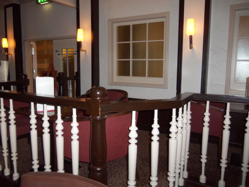 Sitzgruppe Leonardo Hotel Köln Bonn Airport