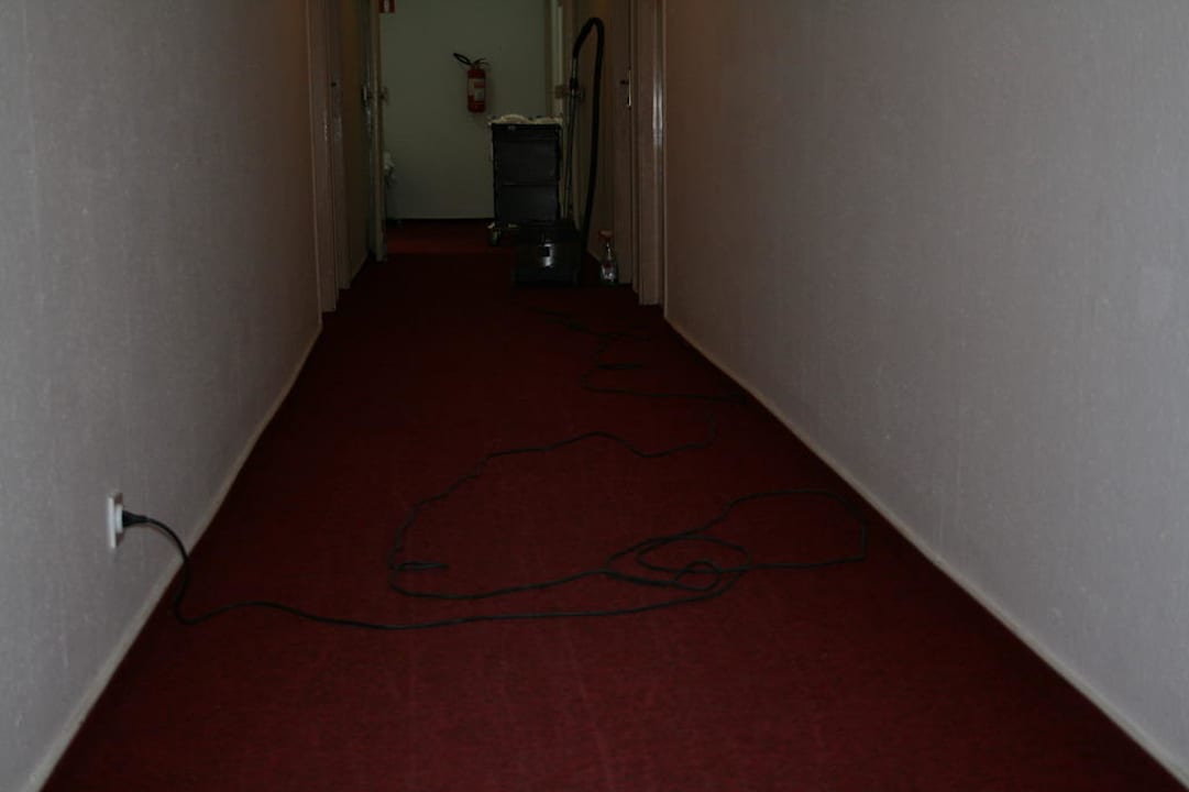 Unfallgefahr, Stolperfalle Rivijera Villen & Dependance Flora & Madera