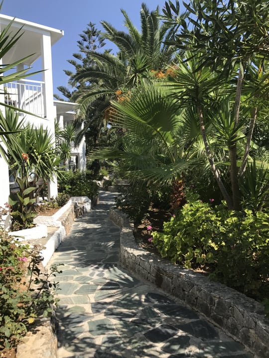 Gartenanlage HARPIN Happy Days Beach Hotel