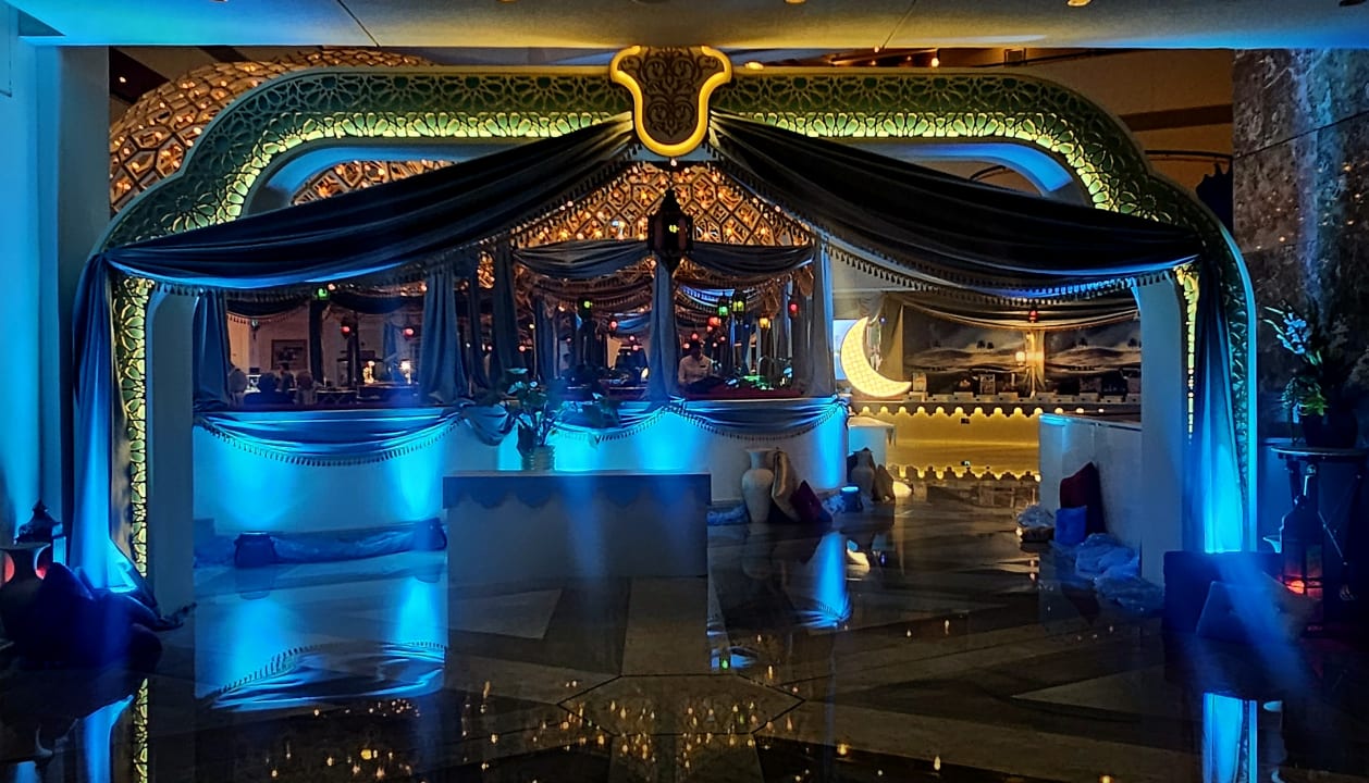 Lobby Sheraton Grand Doha Resort & Convention Hotel