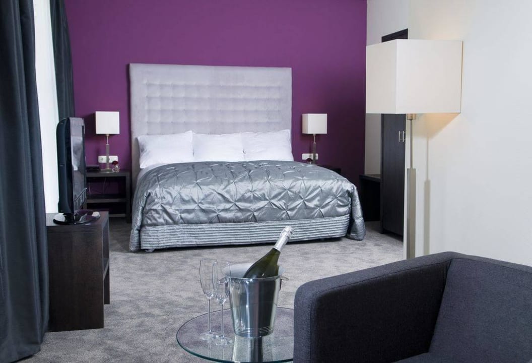 Zimmer Post Plaza Hotel & Grand Café