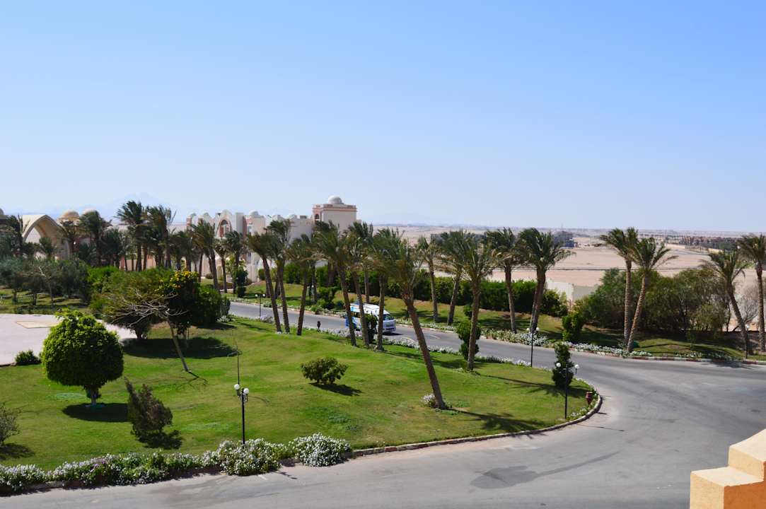 Вид из окна Serenity Alpha Beach