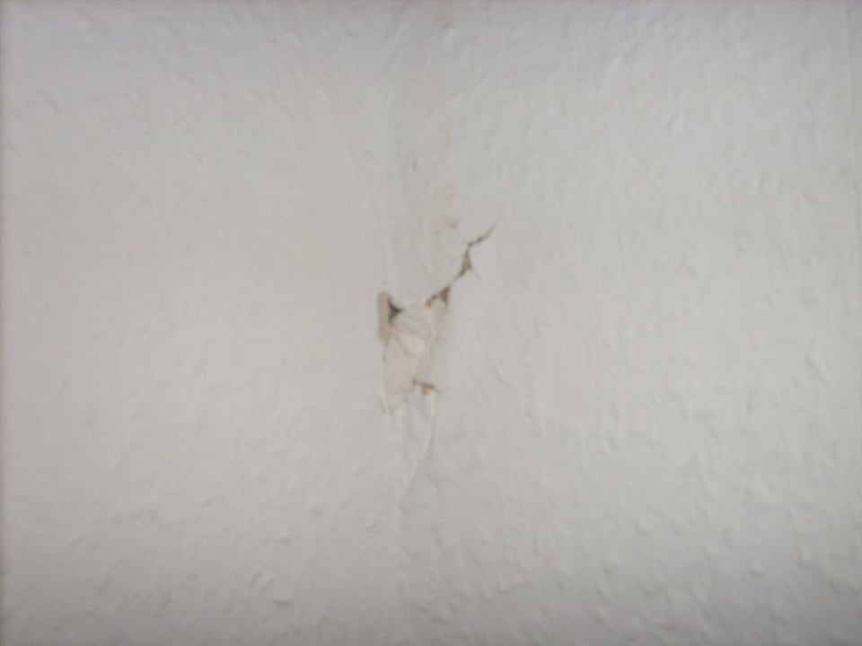 Defekte Tapete Hotel Biedermeier