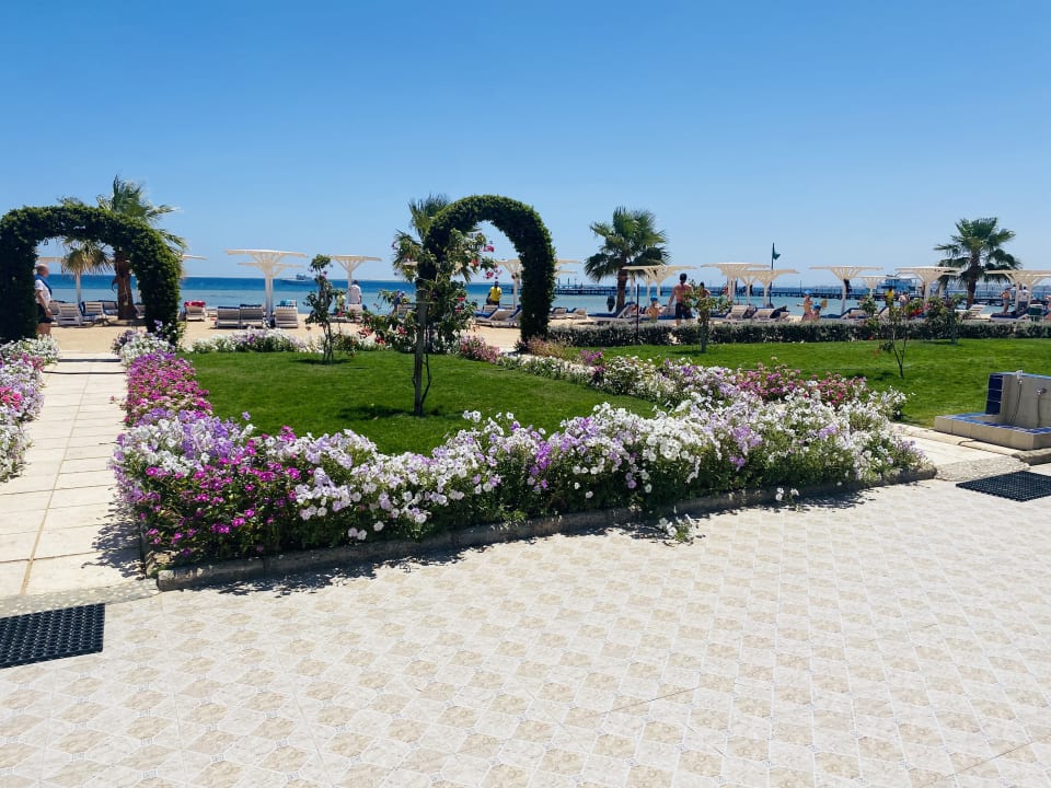 Gartenanlage Seven Seas Jolie Bay Resort