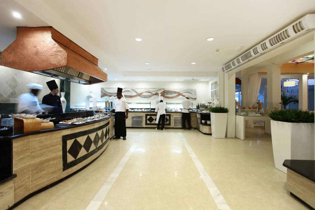 Büffet mit Show Cooking Bahia Principe Grand Samana - Adults Only