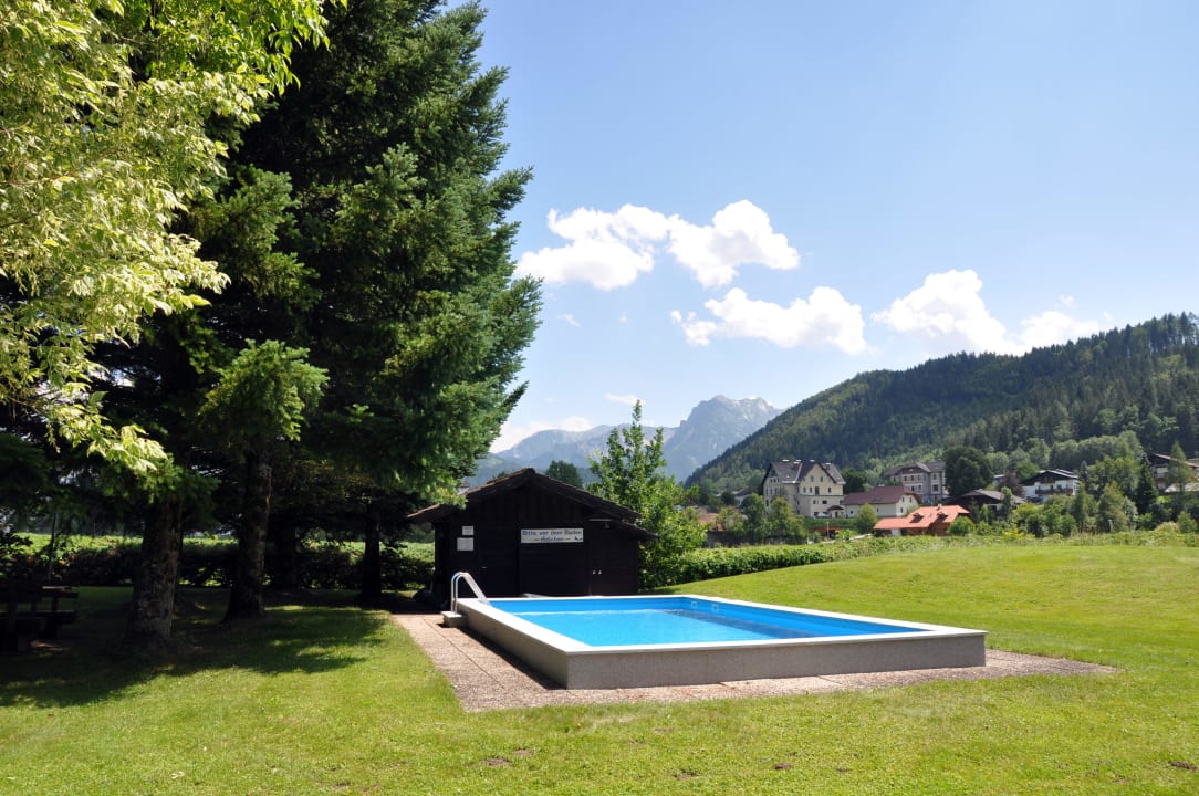 Pool im Hotelpark Aparthotel Fürst