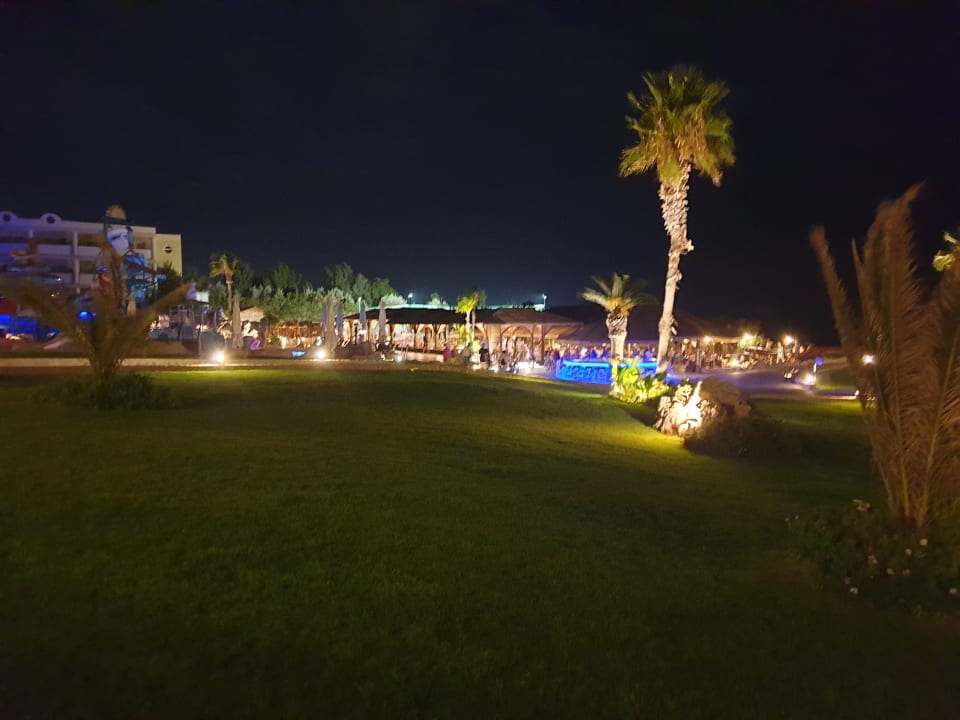 Außenansicht Hotel Kalithea Horizon Royal