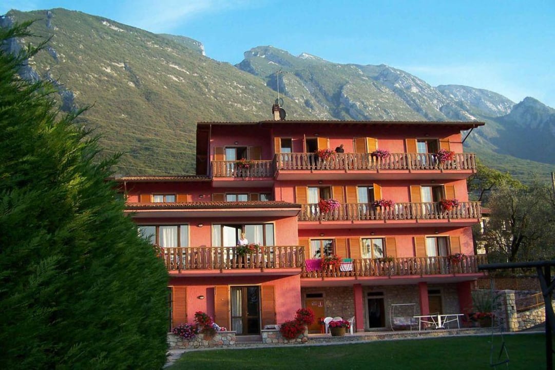 Das Hotel liegt direkt am Monte Baldo Park Hotel Val Di Monte