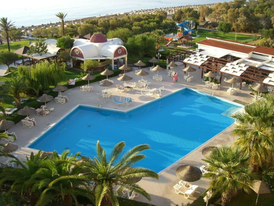 Pool Pegasos Deluxe Beach Hotel