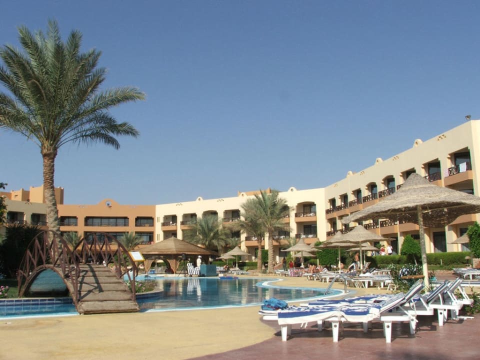 Basen Hotel Nubian Village