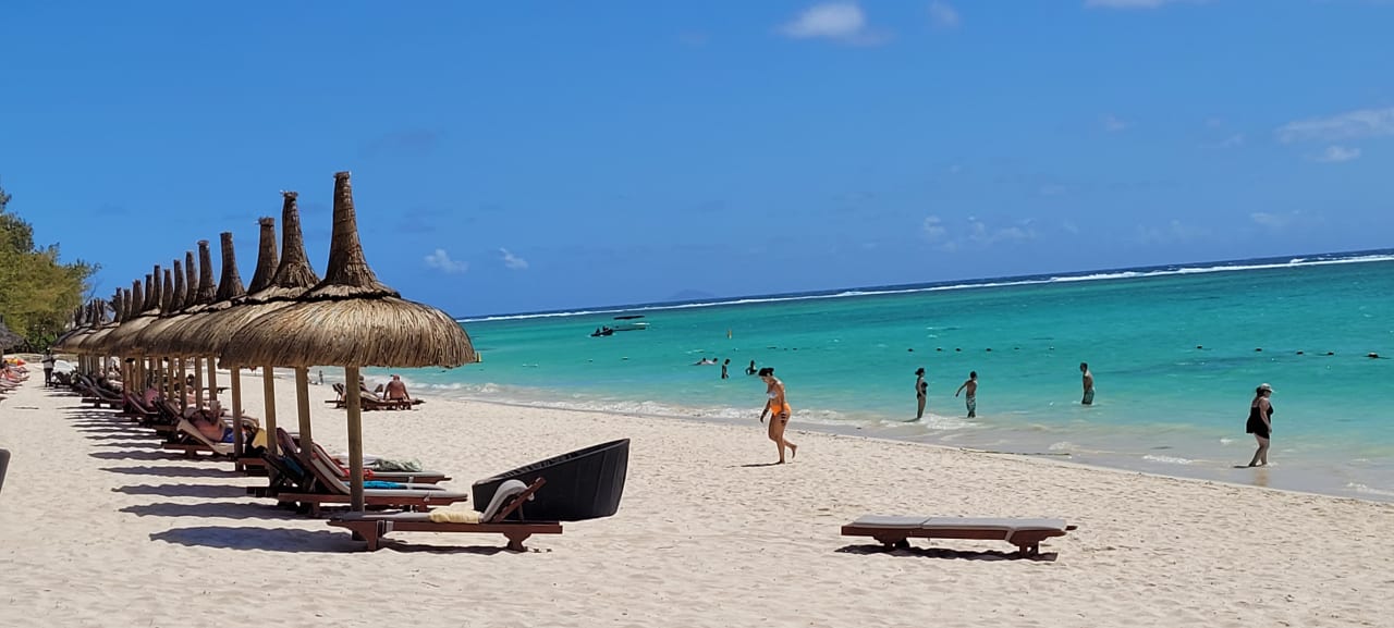 Strand Crystals Beach Resort Belle Mare, a member of Radisson Individuals