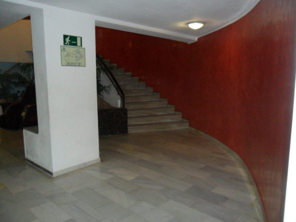 Treppe runter zum Buffet HOVIMA Santa Maria