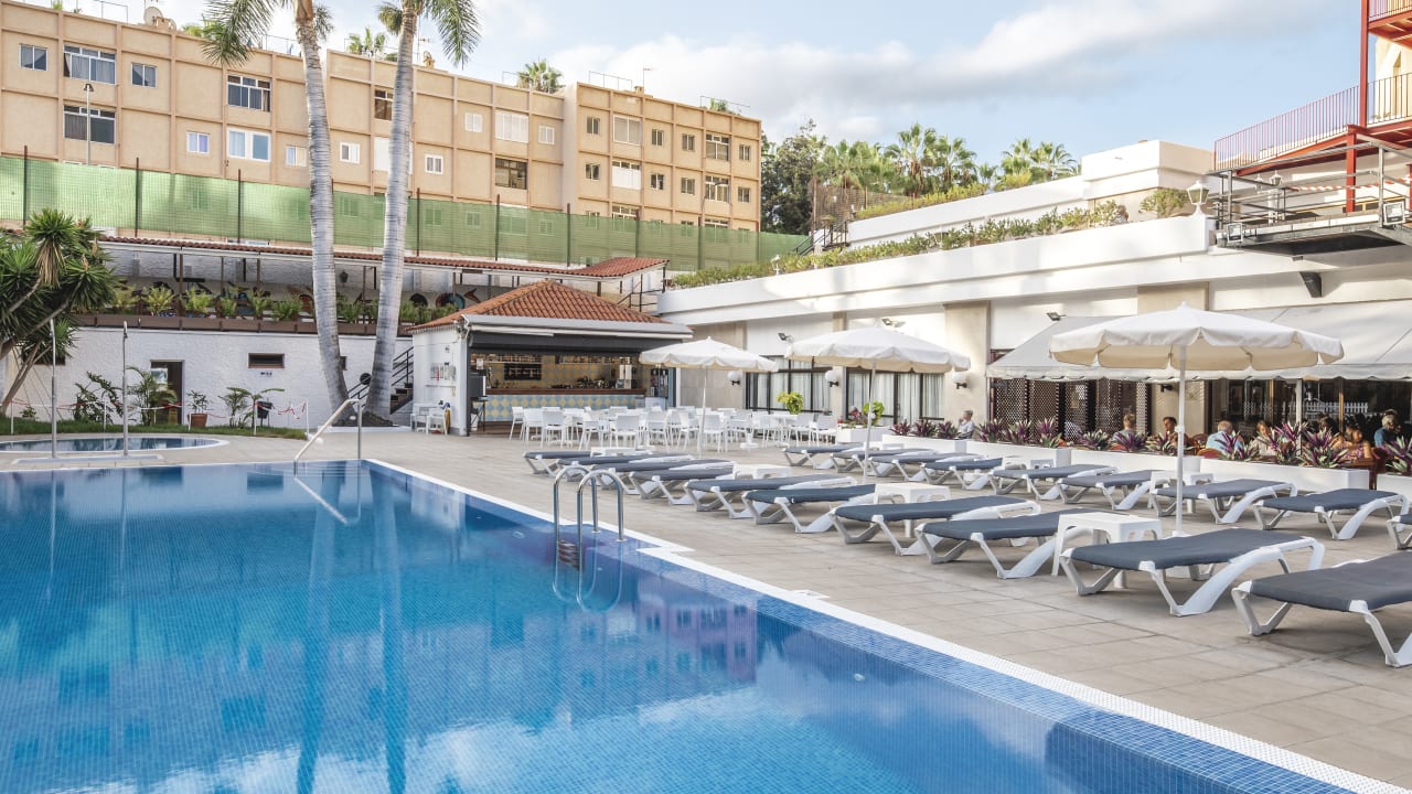 Pool Be Live Tenerife - Adults only