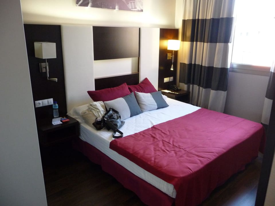 Bett Hotel & Spa Villa Olimpic@ Suites