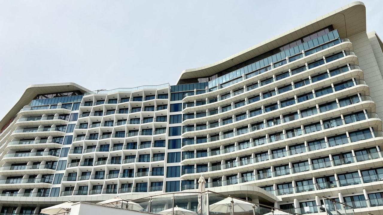 Außenansicht Hampton by Hilton Marjan Island