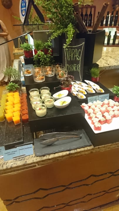 Gastro The Cove Rotana Resort