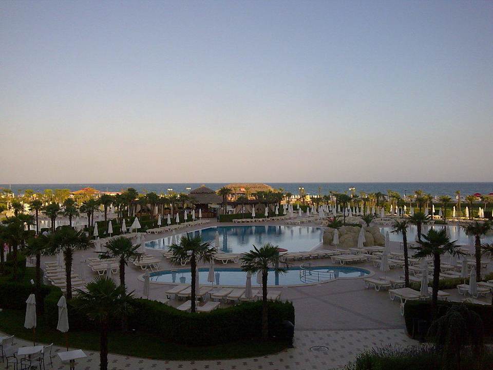 Abenddämmerung DIT Majestic Beach Resort