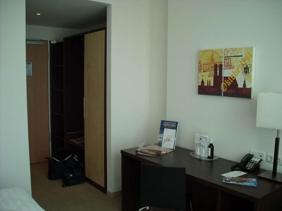 Blick Richtung Eingangstür acom Hotel München