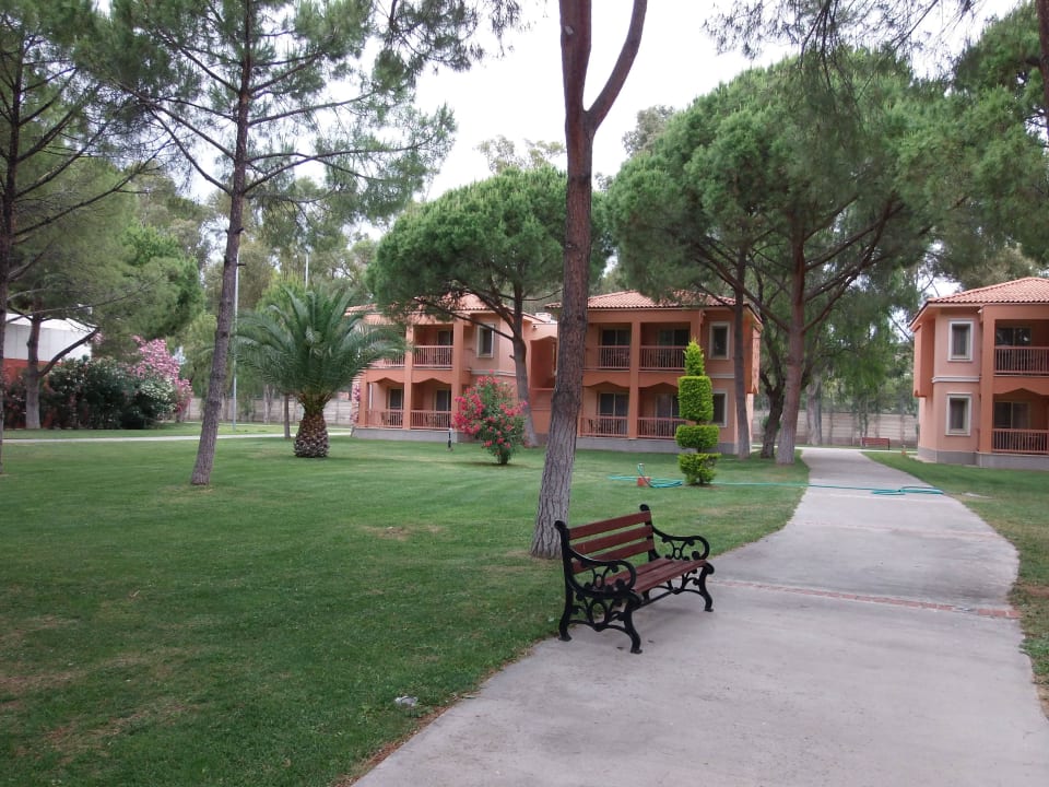 Gartenanlage zwischen den Zimmern  Kustur Club Holiday Village