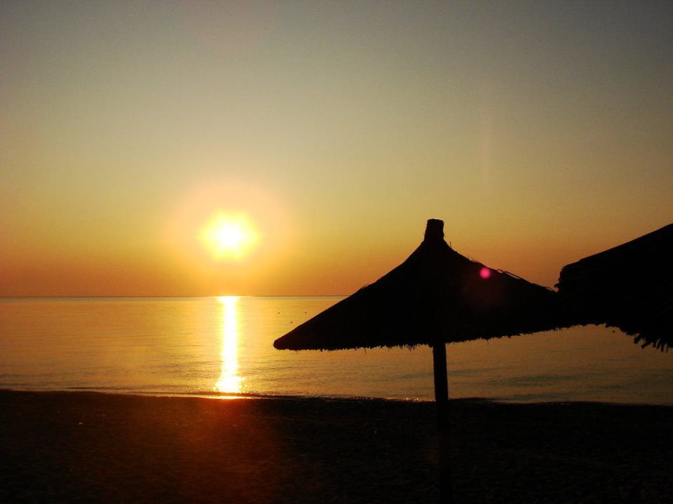 Romantischer Sonnenaufgang 2 Olympian Bay Grand Resort