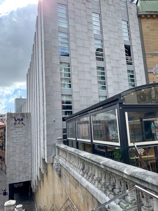 Außenansicht Mercure Bilbao Jardines De Albia