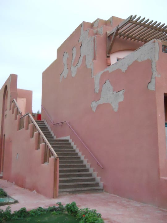 Der Putz blättert ab...nicht nur hier Swisstouch Oriental Resort Marsa Alam