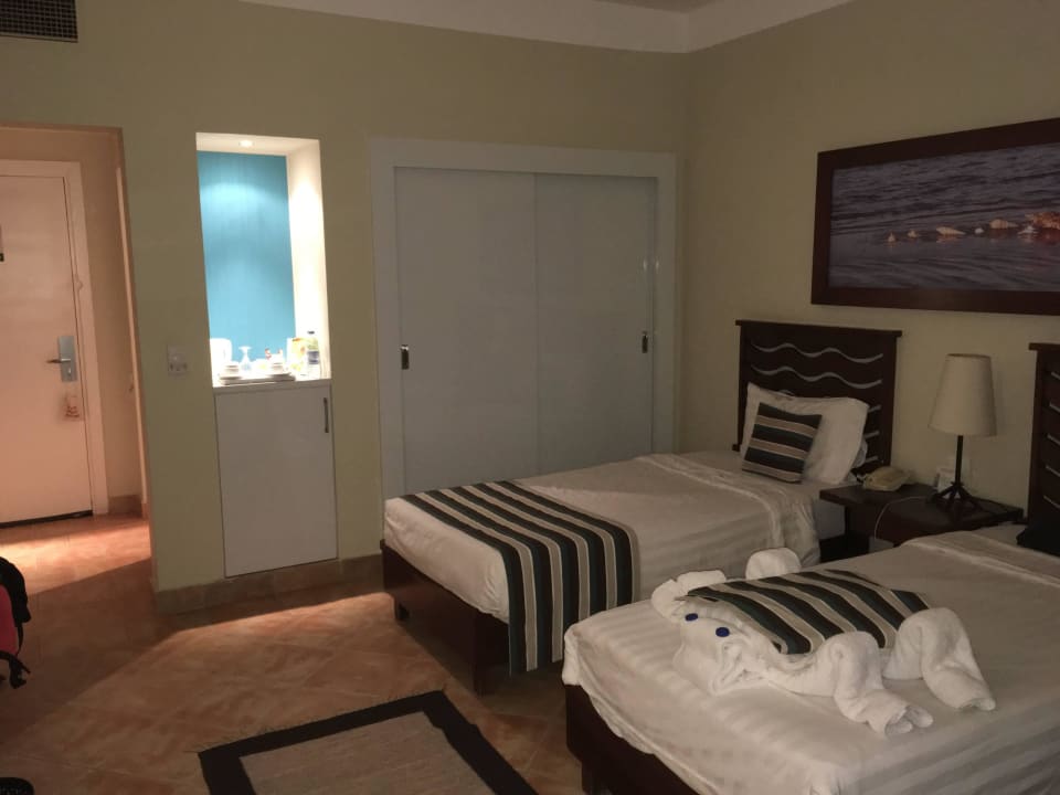 Blick zum Eingang Hotel Three Corners Ocean View prestige - Adults only