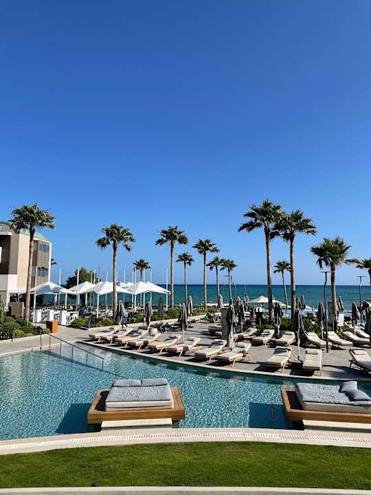 Pool AMIRA Luxury Resort  Adults Only
