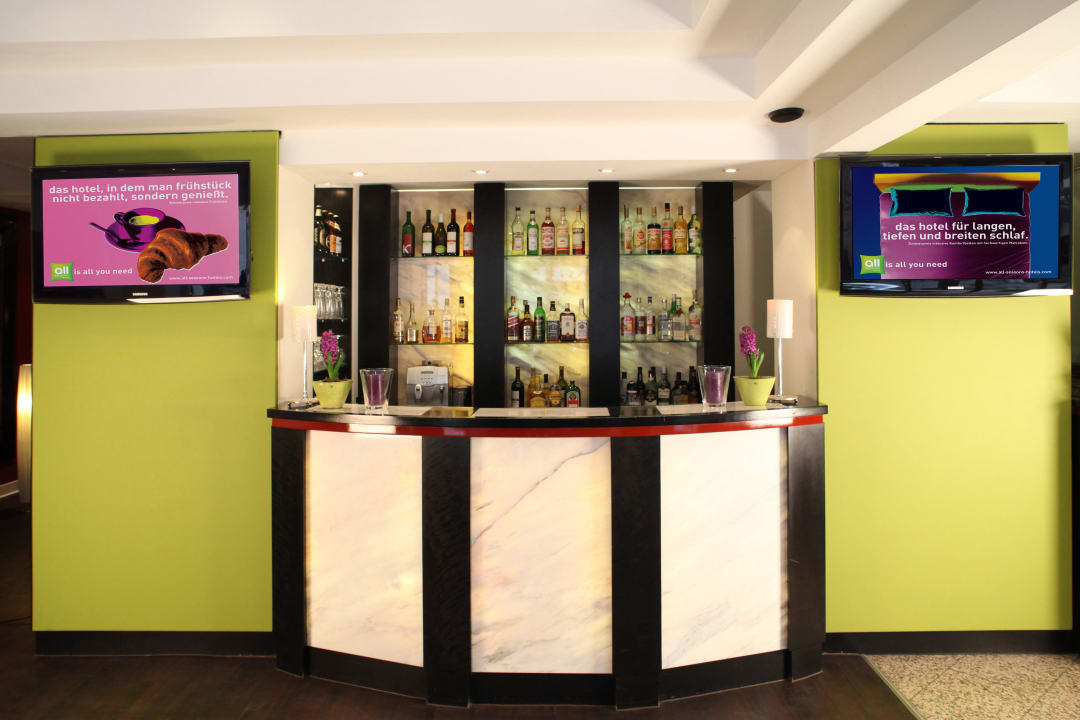 Empfang Hotel Ambassador