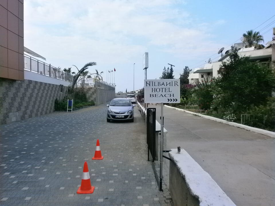 Cesta na plaz Throne Beach Resort & Spa