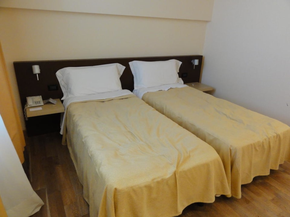Zwei getrennte Betten Airporthotel Verona Congress & Relax