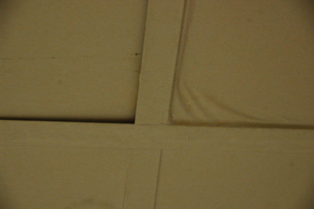 Deckenplatten im Bad lösen sich Hotel Vibra Beverly Playa