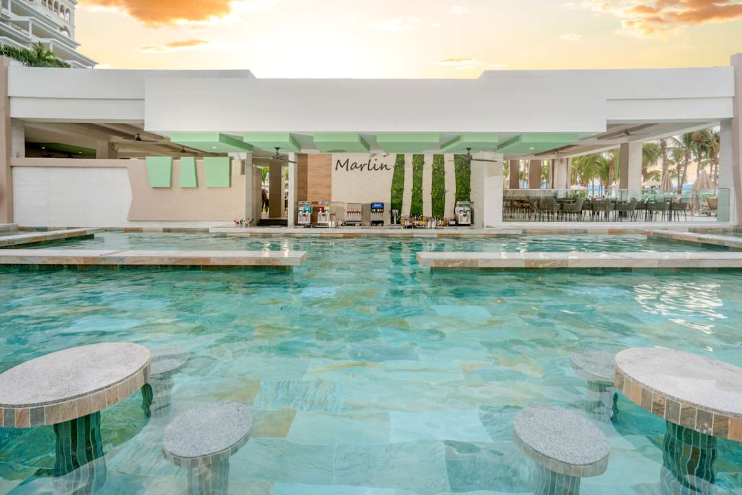 Pool Hotel Riu Palace Pacifico