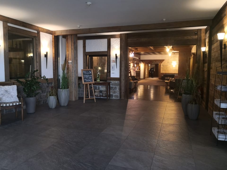 Lobby Hotel Sonnenhof