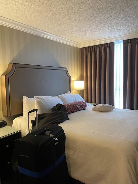 Zimmer La Grande Residence at the Sutton Place Hotel