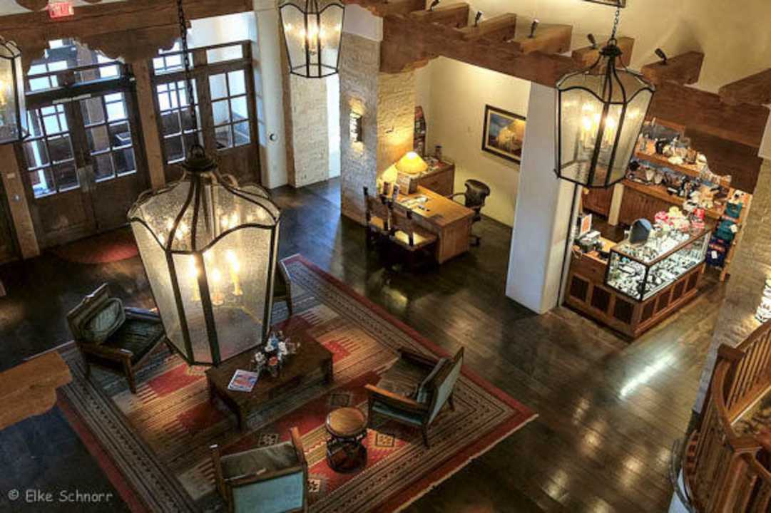 Lobby Santa Claran Hotel
