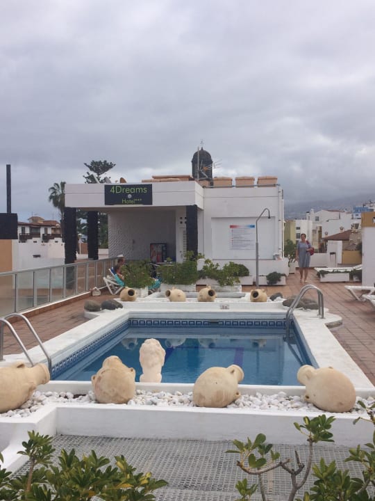 Pool auf dem Dach 4. OG 4Dreams Hotel Chimisay