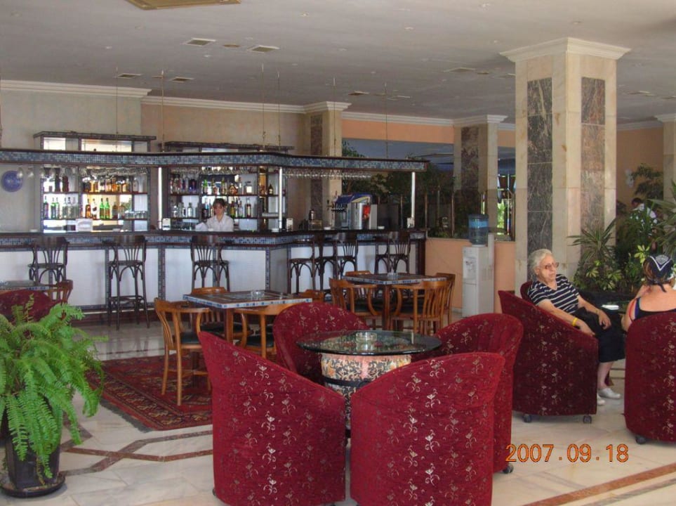 Lobby mit Bar Hotel Halic Park