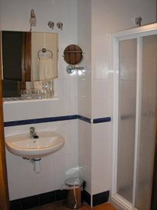 Baño  Hostal Colon Antequera