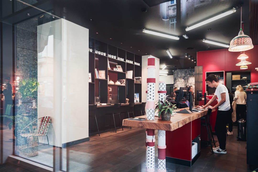 Lobby BOMA easy living hotel