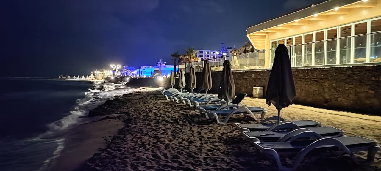 Strand Arina Beach Resort