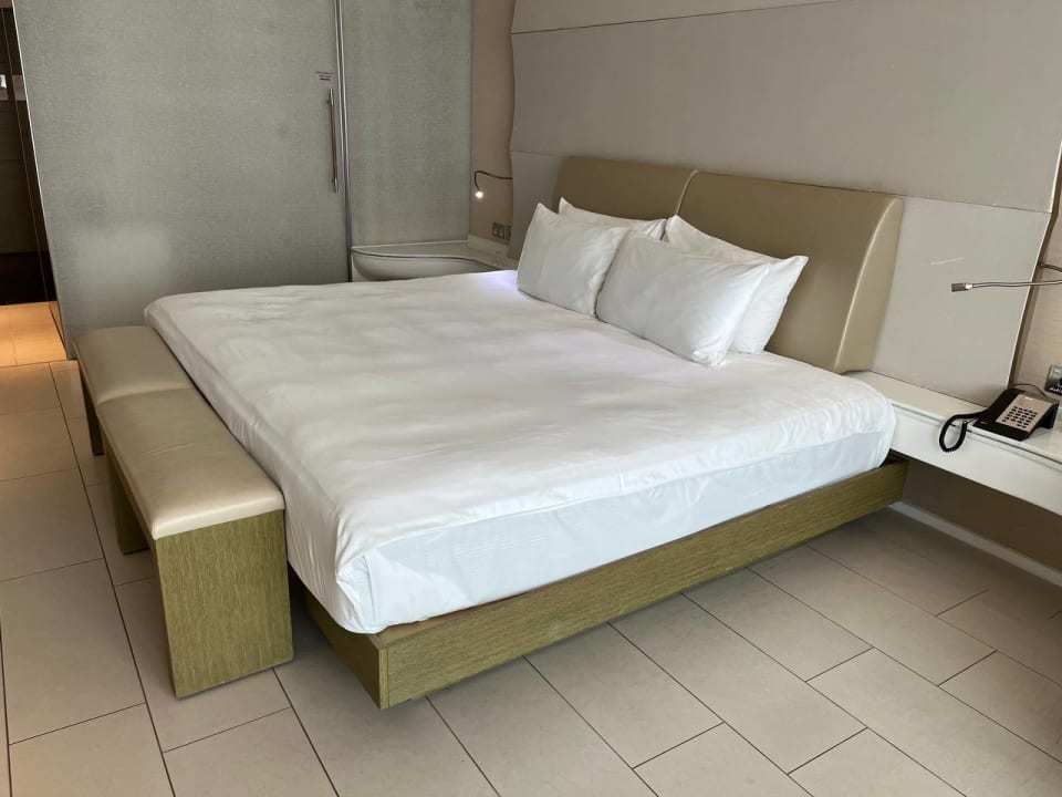 Zimmer W Abu Dhabi - Yas Island