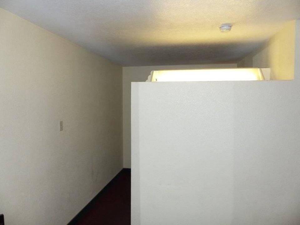 Sichtschutz vom Wohnbereich zum Waschtisch Rodeway Inn Page Near Lake Powell