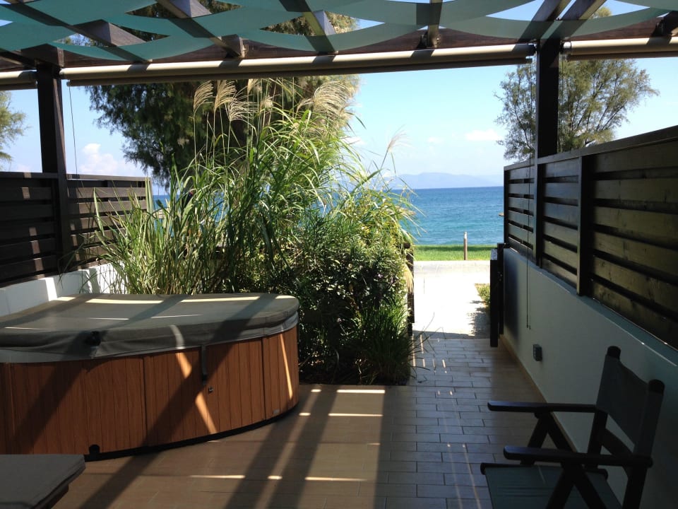 Sitzplatz mit Sprudelbad TUI BLUE Oceanis Beach and Spa Resort