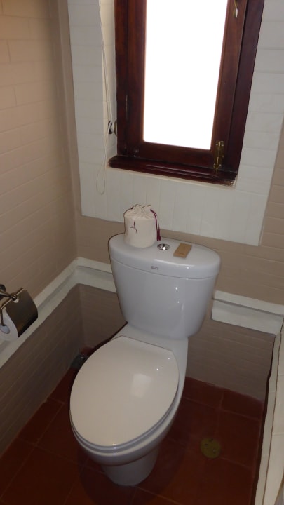 Zi. Nr. 17 WC Bagan Lodge